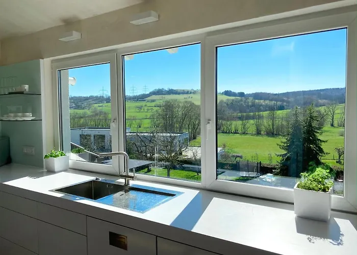 Penthouse Von Loftalive Lollar